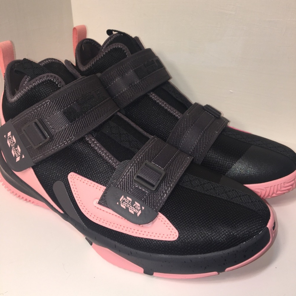 Nike Lebron Soldier Xlll (GS) basketball shoes, size 6.5 Y